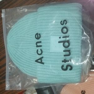 ACNE BEANIE